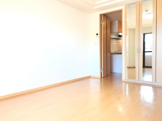 (居間) (居間)